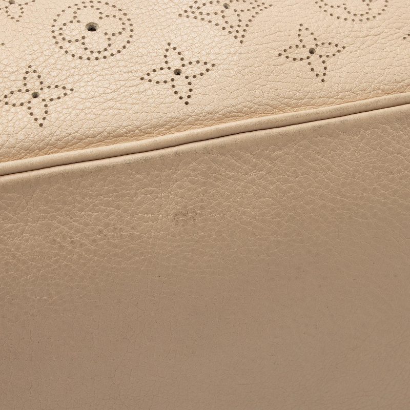 Louis Vuitton Mahina Leather L Hobo (SHF-f8hOUF) - Image 13
