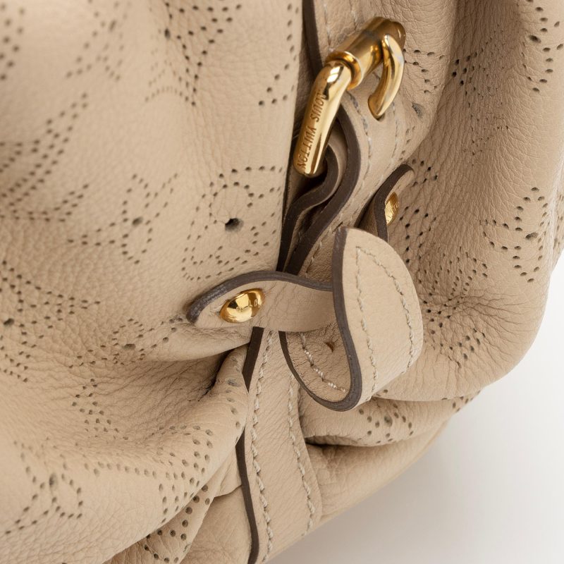 Louis Vuitton Mahina Leather L Hobo (SHF-f8hOUF) - Image 15