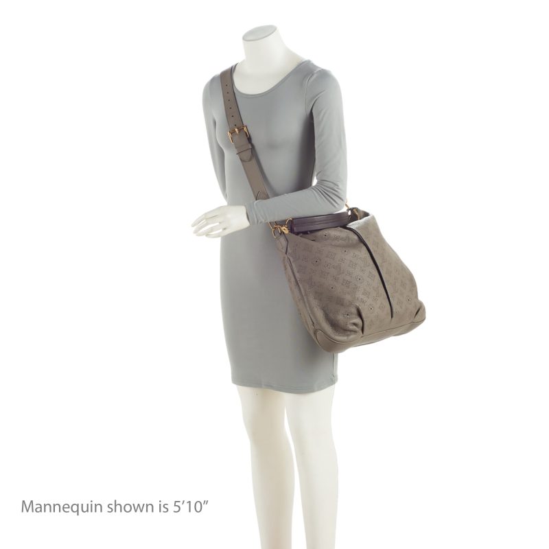 Louis Vuitton Mahina Leather Selene MM Shoulder Bag (SHF-QeOxAV) - Image 4