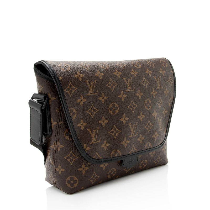Louis Vuitton Monogram Canvas Macassar Magnetic Messenger Bag (SHF-speCUQ)