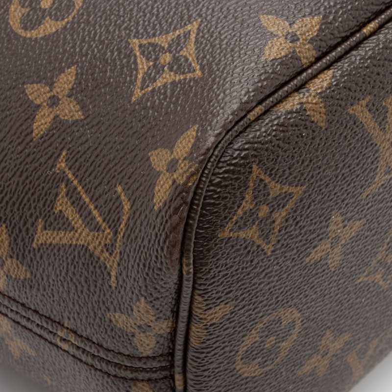 Louis Vuitton Monogram Canvas Neverfull PM Tote (SHF-kxS8y0) - Image 17
