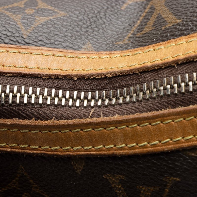 Louis Vuitton Monogram Canvas Odeon MM Shoulder Bag (SHF-22493) - Image 11