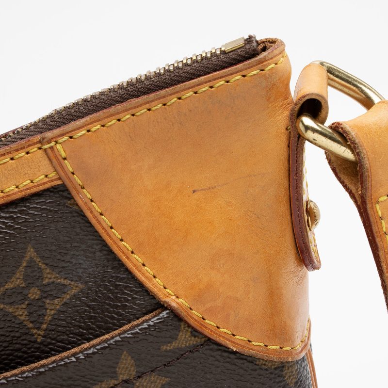 Louis Vuitton Monogram Canvas Odeon MM Shoulder Bag (SHF-YZiYCD) - Image 11
