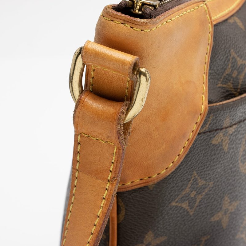 Louis Vuitton Monogram Canvas Odeon MM Shoulder Bag (SHF-YZiYCD) - Image 12