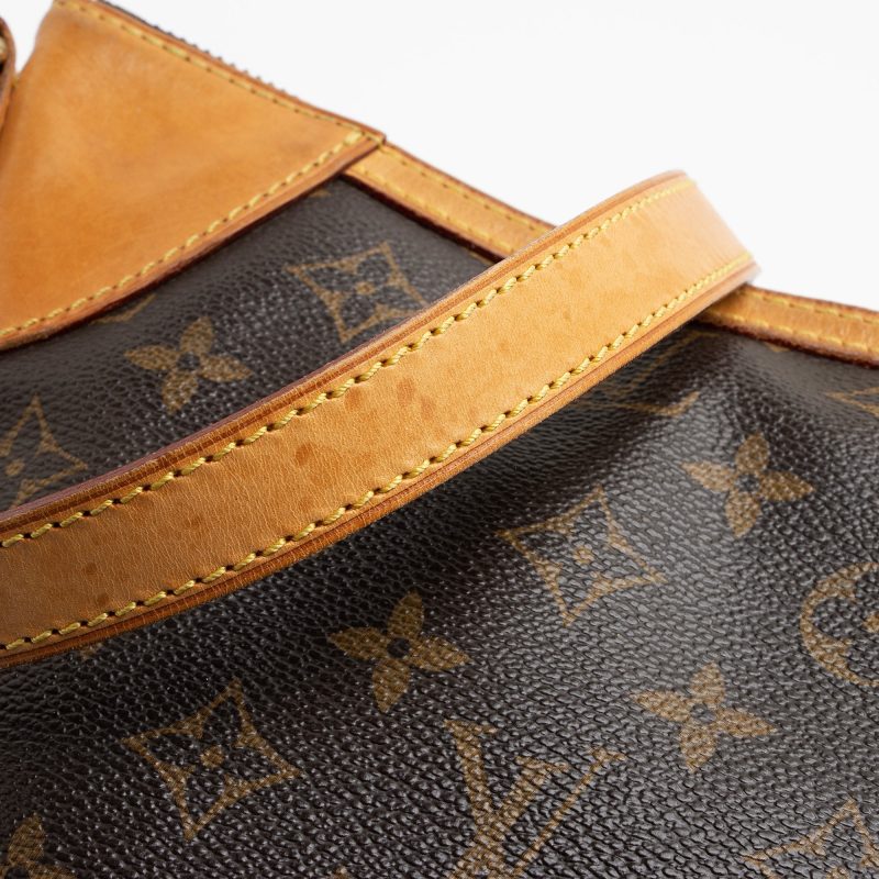 Louis Vuitton Monogram Canvas Odeon MM Shoulder Bag (SHF-YZiYCD) - Image 13