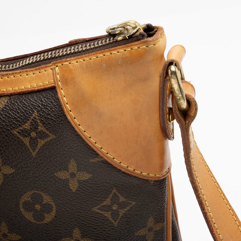 Louis Vuitton Monogram Canvas Odeon MM Shoulder Bag (SHF-YZiYCD) - Image 14