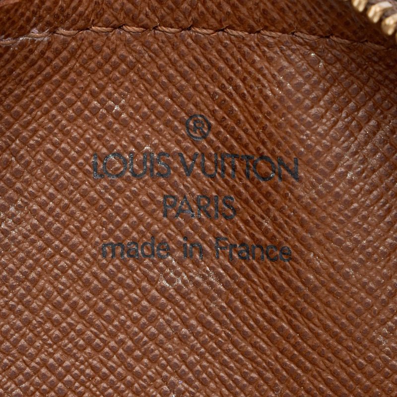 Louis Vuitton Monogram Canvas Round Pochette (SHF-BEaXf8) - Image 6