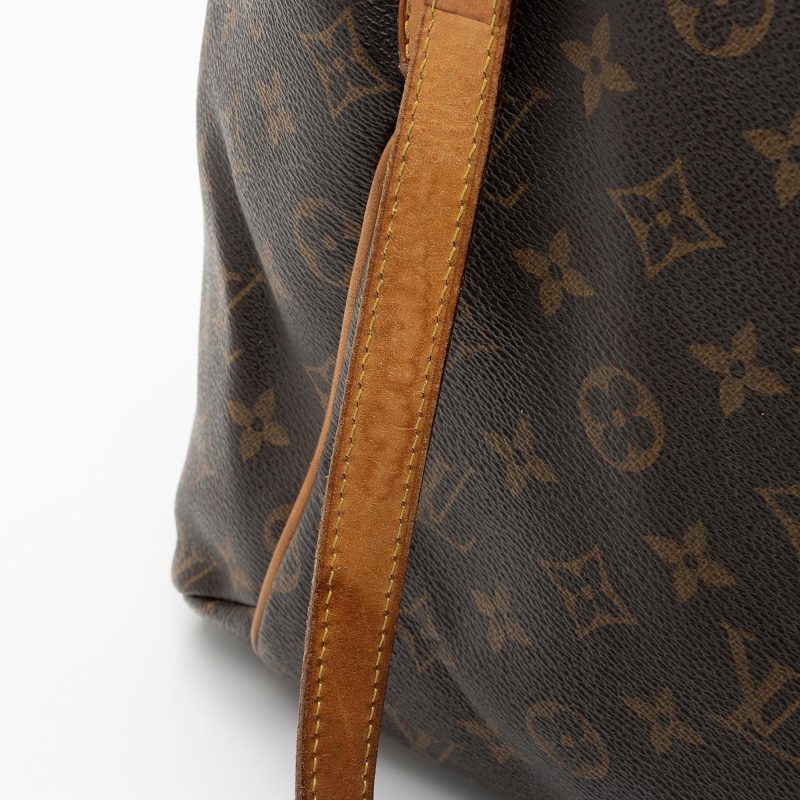 Louis Vuitton Monogram Canvas Totally MM Tote (SHF-7vne0i) - Image 12
