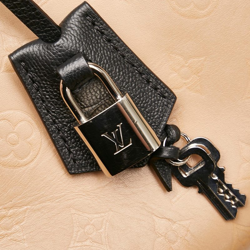 Louis Vuitton Monogram Cuir Plume Very Zipped (SHG-nsmw9l) - Image 11