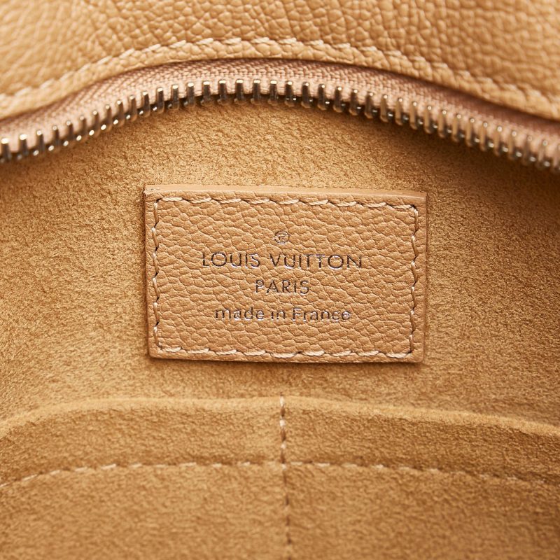 Louis Vuitton Monogram Cuir Plume Very Zipped (SHG-nsmw9l) - Image 6