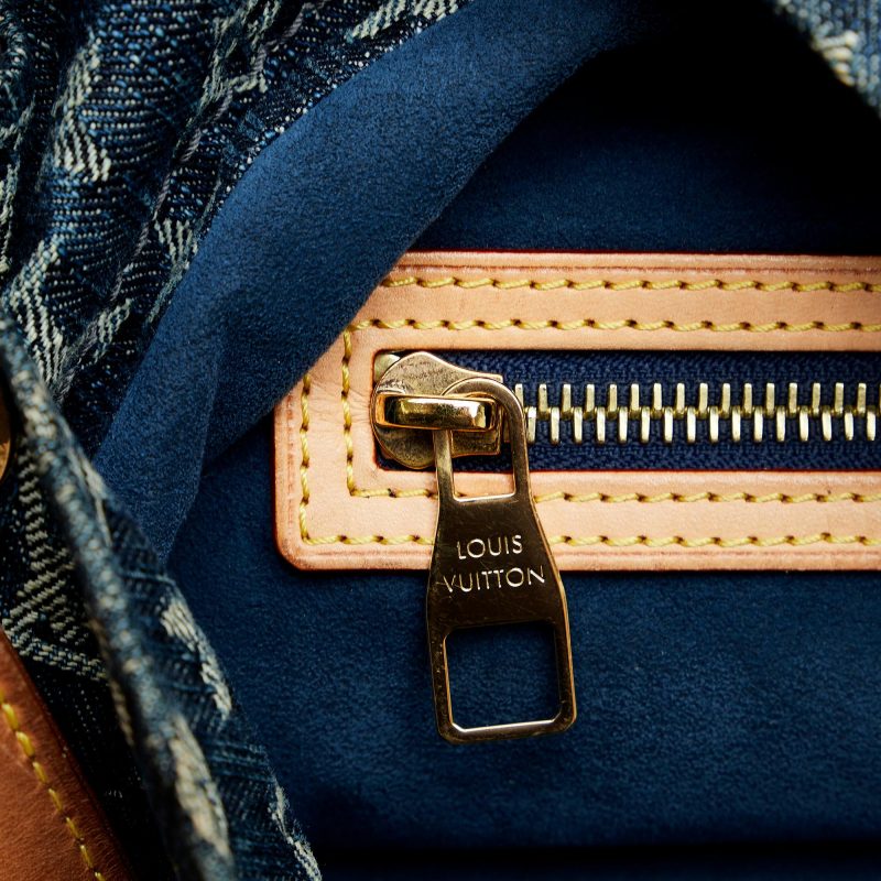 Louis Vuitton Monogram Denim Daily GM (SHG-VUTyu6) - Image 8
