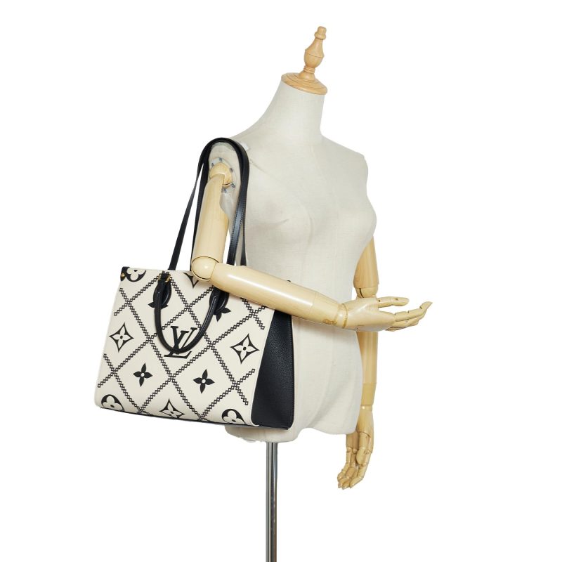 Louis Vuitton Monogram Empreinte Broderie OnTheGo (SHG-vkuBtI) - Image 4