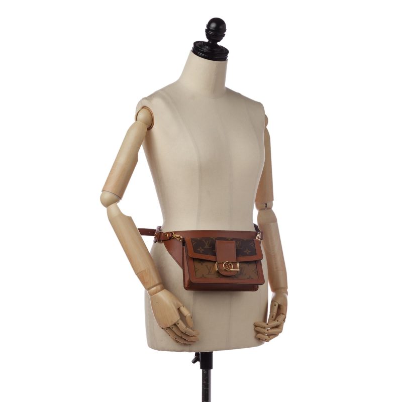 Louis Vuitton Monogram Giant Reverse Dauphine Bumbag (SHG-34448) - Image 4