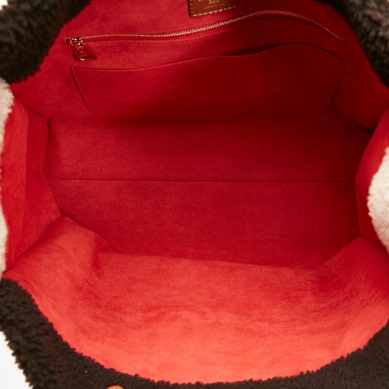Louis Vuitton Monogram Giant Shearling Teddy Onthego GM (SHG-1IVGqB) - Image 5