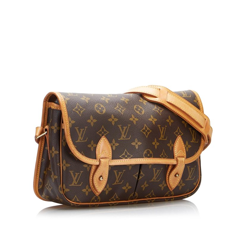 Louis Vuitton Monogram Gibeciere MM (SHG-Lzd3KI)