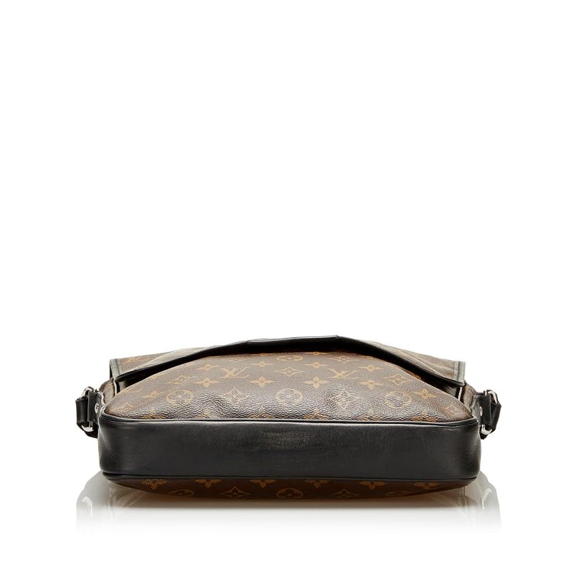 Louis Vuitton Monogram Macassar Bass MM (SHG-36020) - Image 3