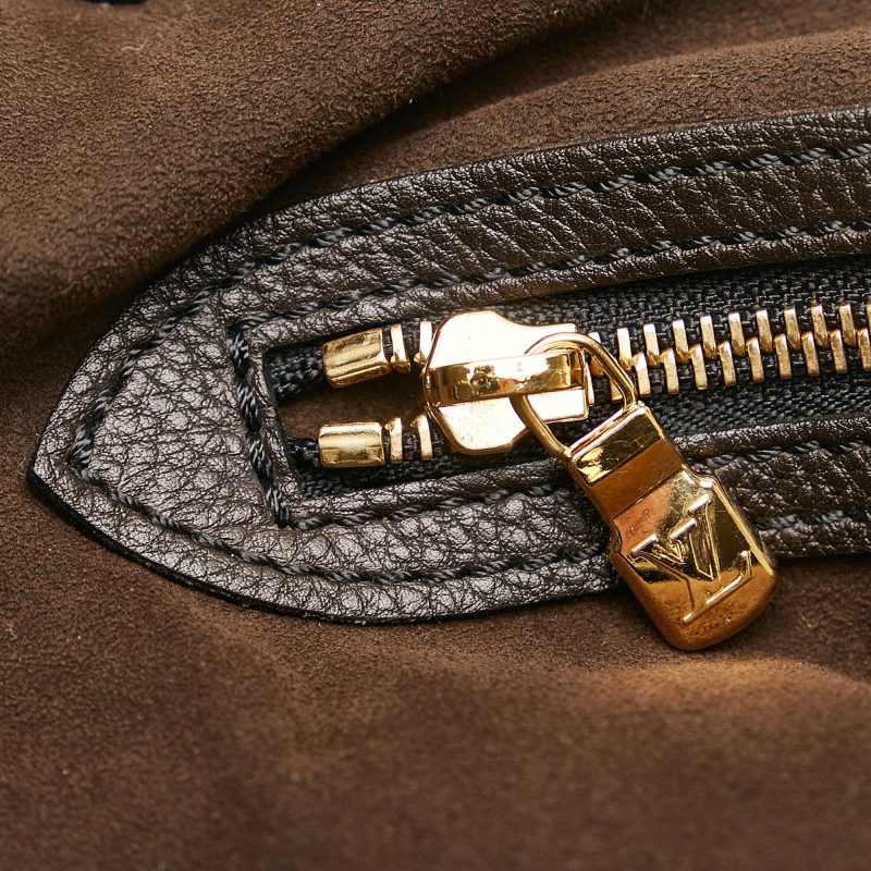 Louis Vuitton Monogram Mahina L (SHG-A4j7F3) - Image 8