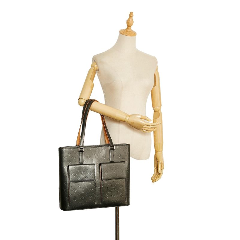 Louis Vuitton Monogram Mat Wilwood (SHG-aa40No) - Image 4