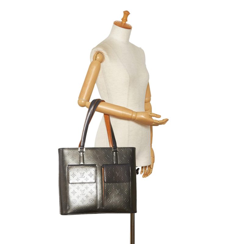 Louis Vuitton Monogram Mat Wilwood (SHG-oKw19a) - Image 4