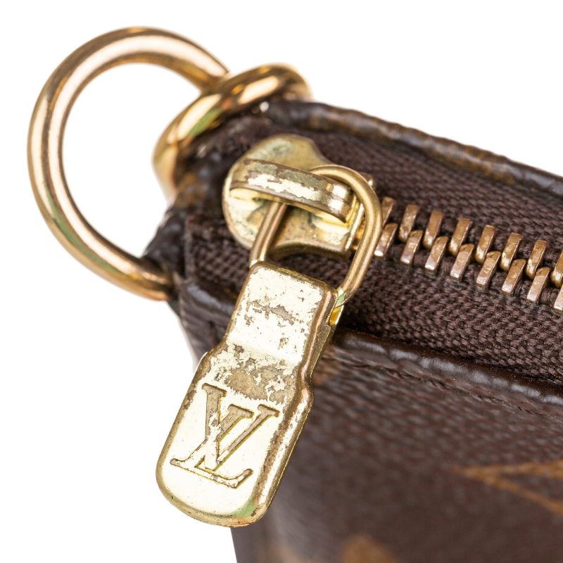 Louis Vuitton Monogram Mini Pochette Accessoires (SHG-37532) - Image 9