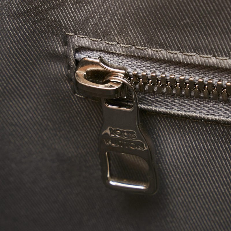 Louis Vuitton Monogram Mirror Sac Plat (SHG-kDIEPs) - Image 8
