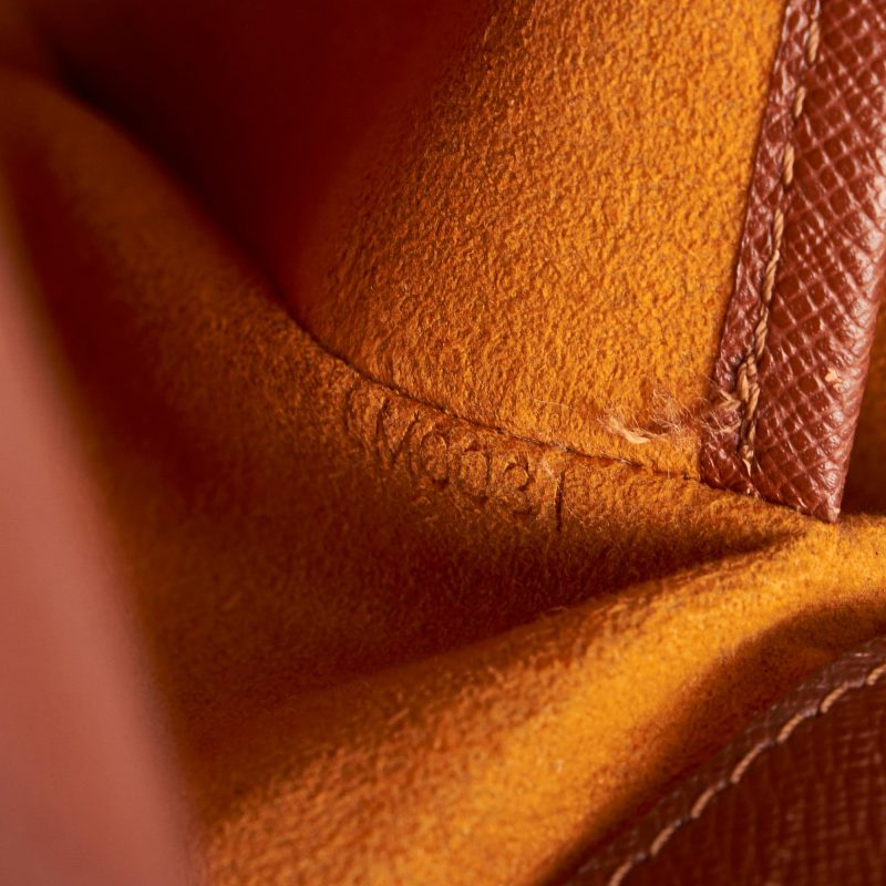 Louis Vuitton Monogram Musette Salsa Short (SHG-lCsl7B) - Image 7
