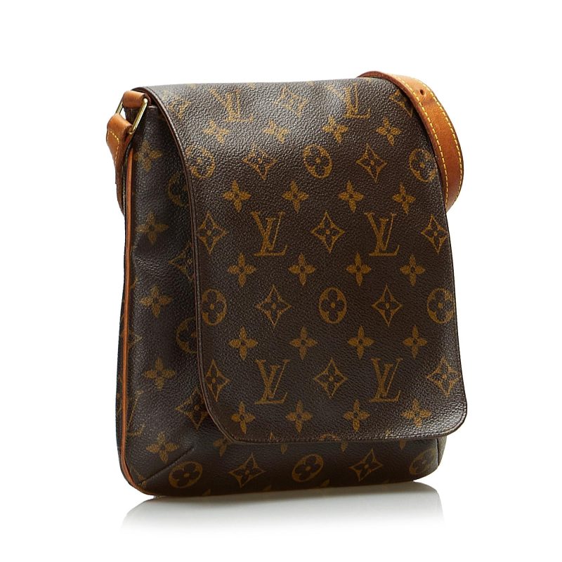 Louis Vuitton Monogram Musette Salsa Short (SHG-lCsl7B)