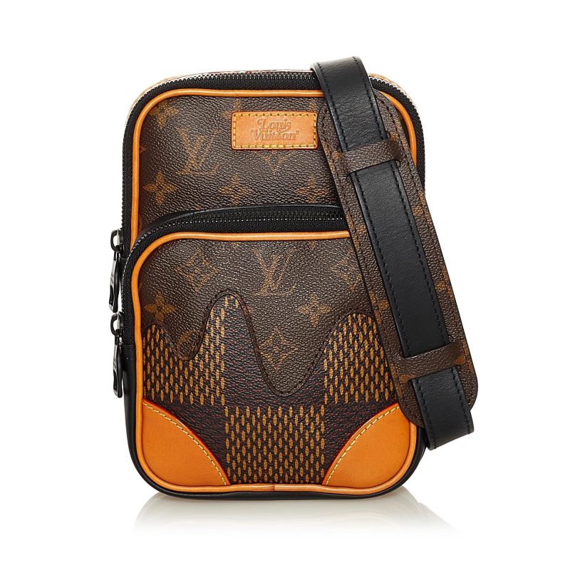Louis Vuitton Monogram Nigo Danube (SHG-35703) - Image 11
