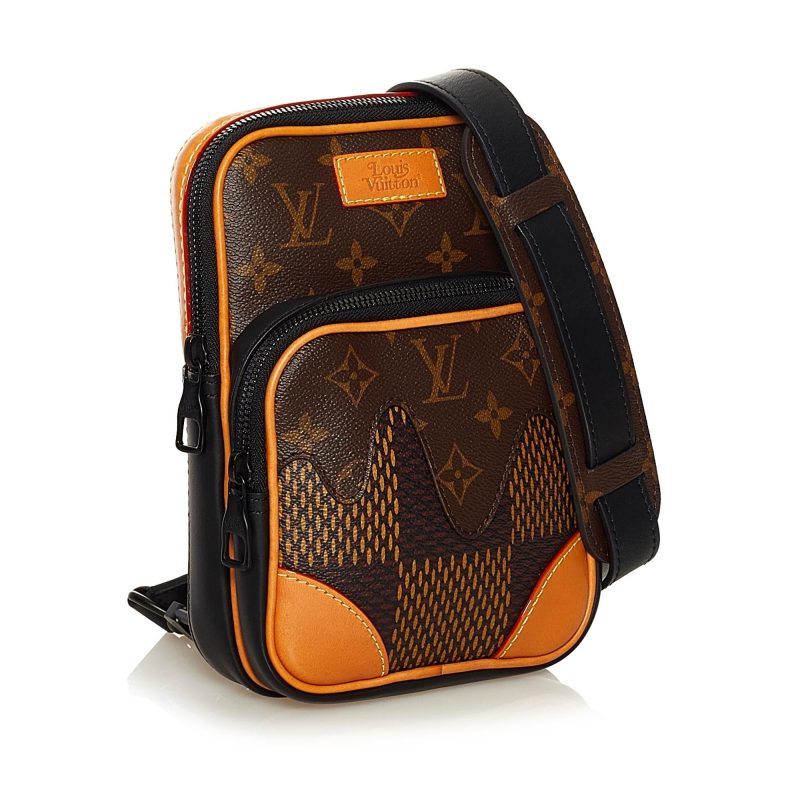 Louis Vuitton Monogram Nigo Danube (SHG-35703)