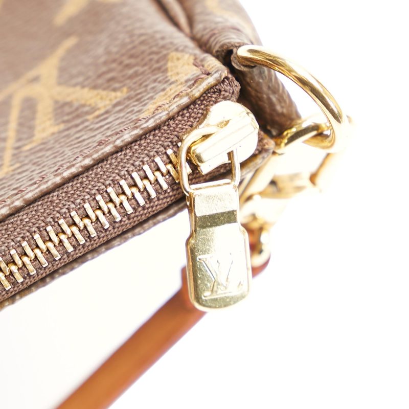 Louis Vuitton Monogram Pochette Accessoires (SHG-36477) - Image 8