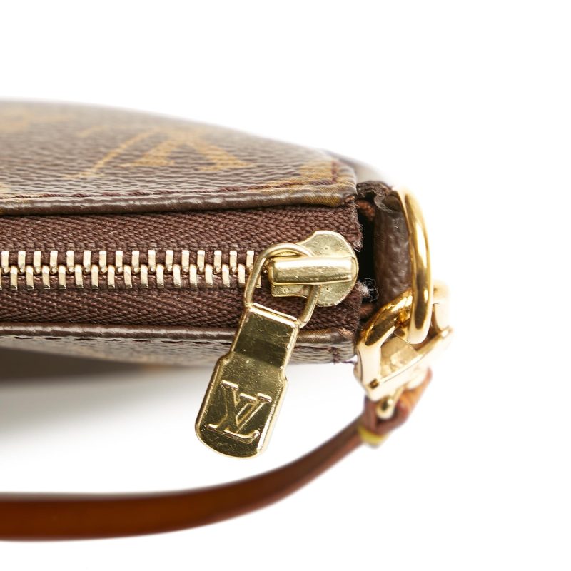 Louis Vuitton Monogram Pochette Accessoires (SHG-44I8TM) - Image 8