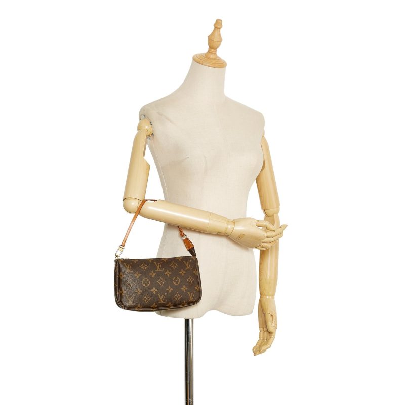 Louis Vuitton Monogram Pochette Accessoires (SHG-44I8TM) - Image 4