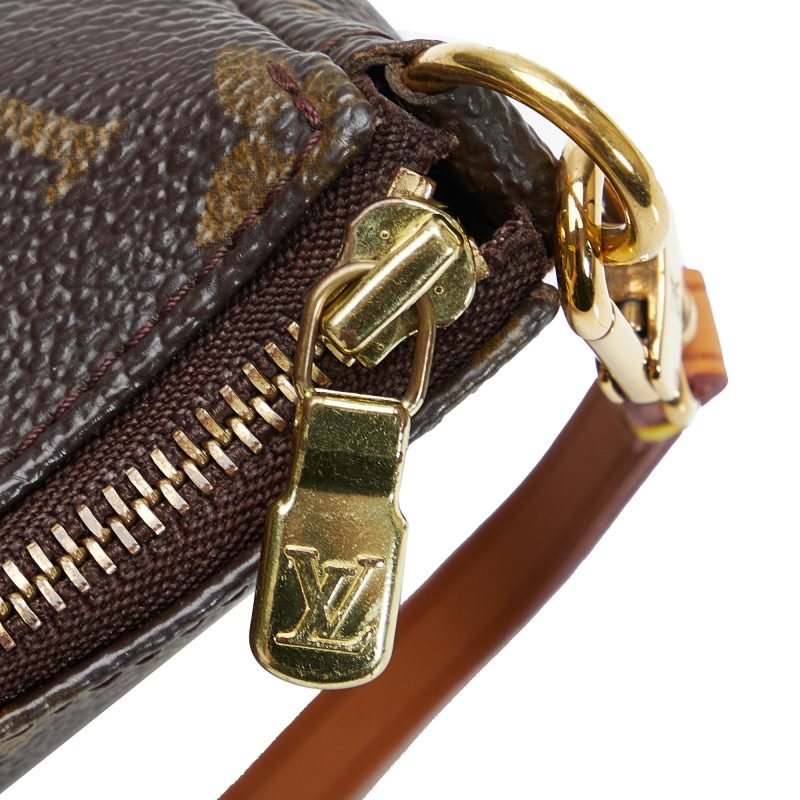 Louis Vuitton Monogram Pochette Accessoires (SHG-8R9N7Z) - Image 8