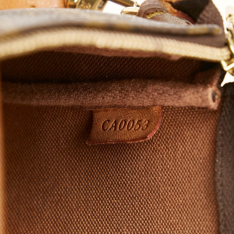 Louis Vuitton Monogram Pochette Accessoires (SHG-qzU5D3) - Image 9