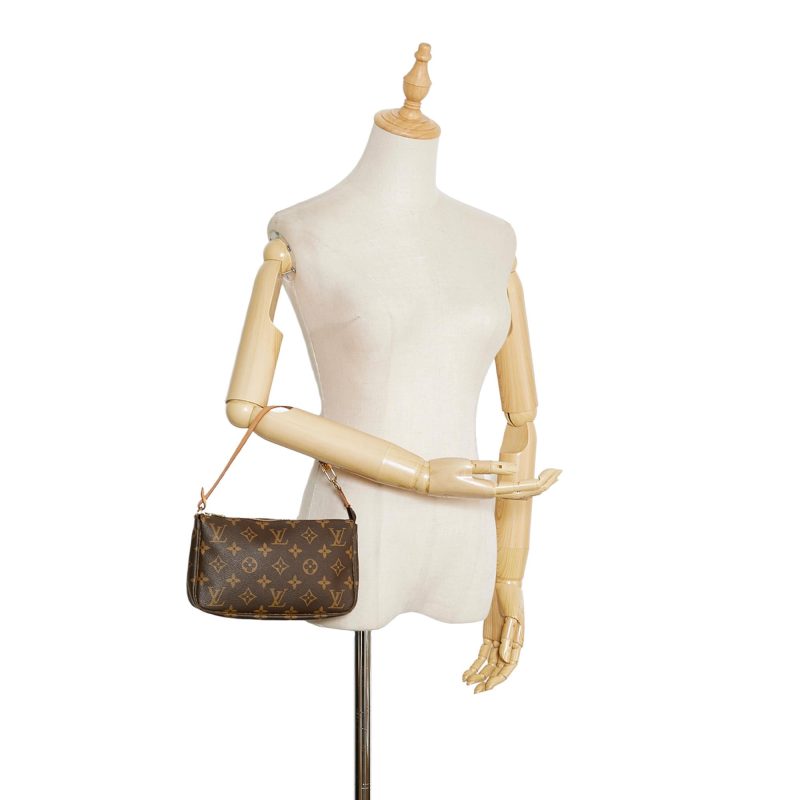 Louis Vuitton Monogram Pochette Accessoires (SHG-qzU5D3) - Image 4