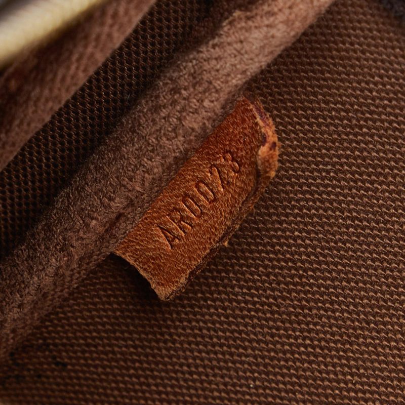 Louis Vuitton Monogram Pochette Accessoires - Image 7