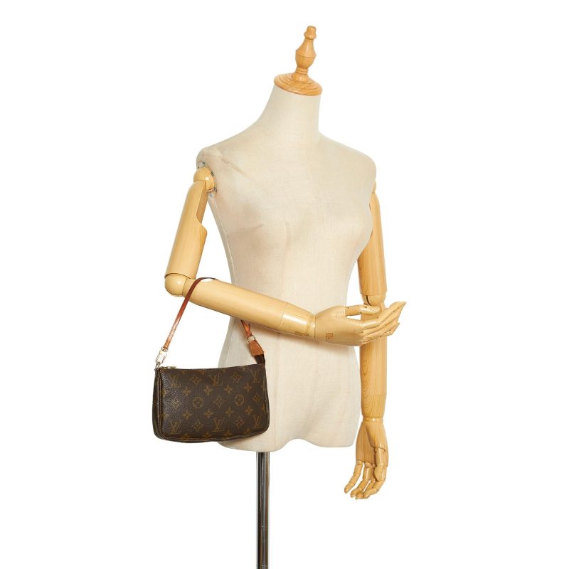 Louis Vuitton Monogram Pochette Accessoires (SHG-PZzyI3) - Image 4