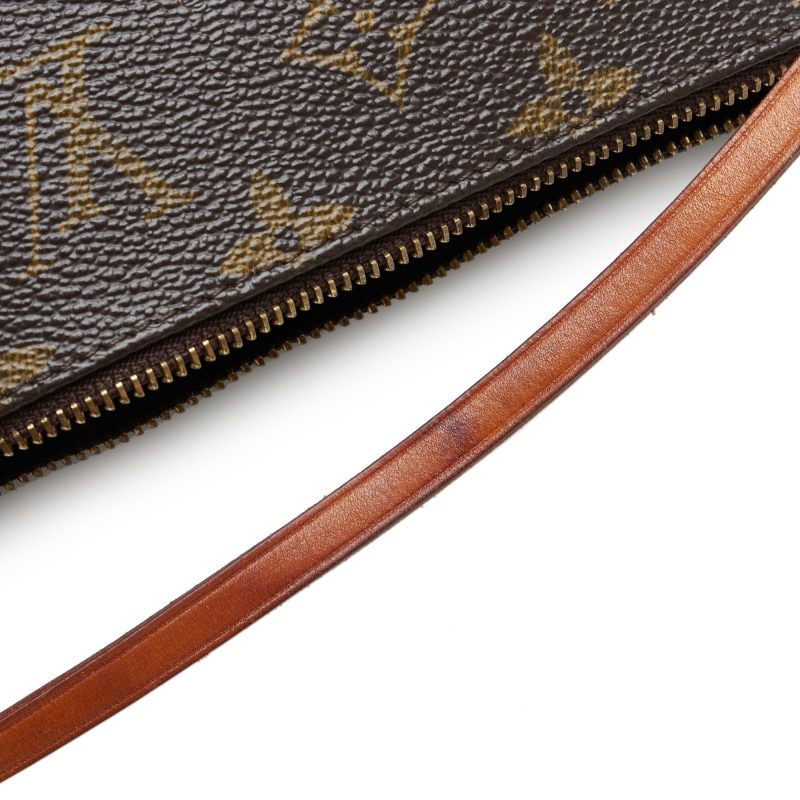 Louis Vuitton Monogram Pochette Accessoires (SHG-PWXR8K) - Image 11