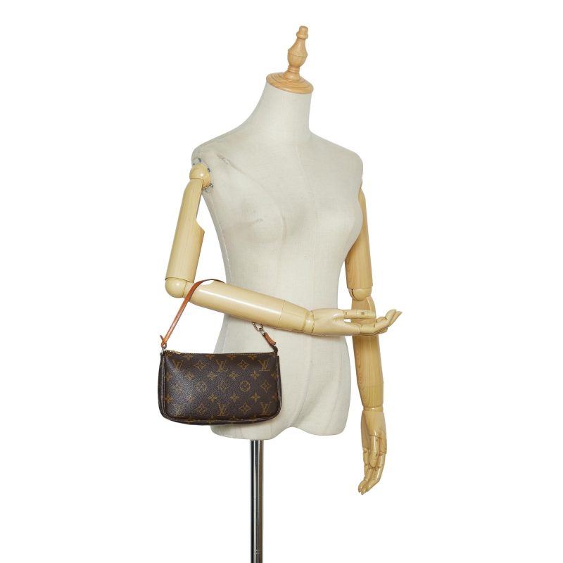 Louis Vuitton Monogram Pochette Accessoires (SHG-PWXR8K) - Image 4