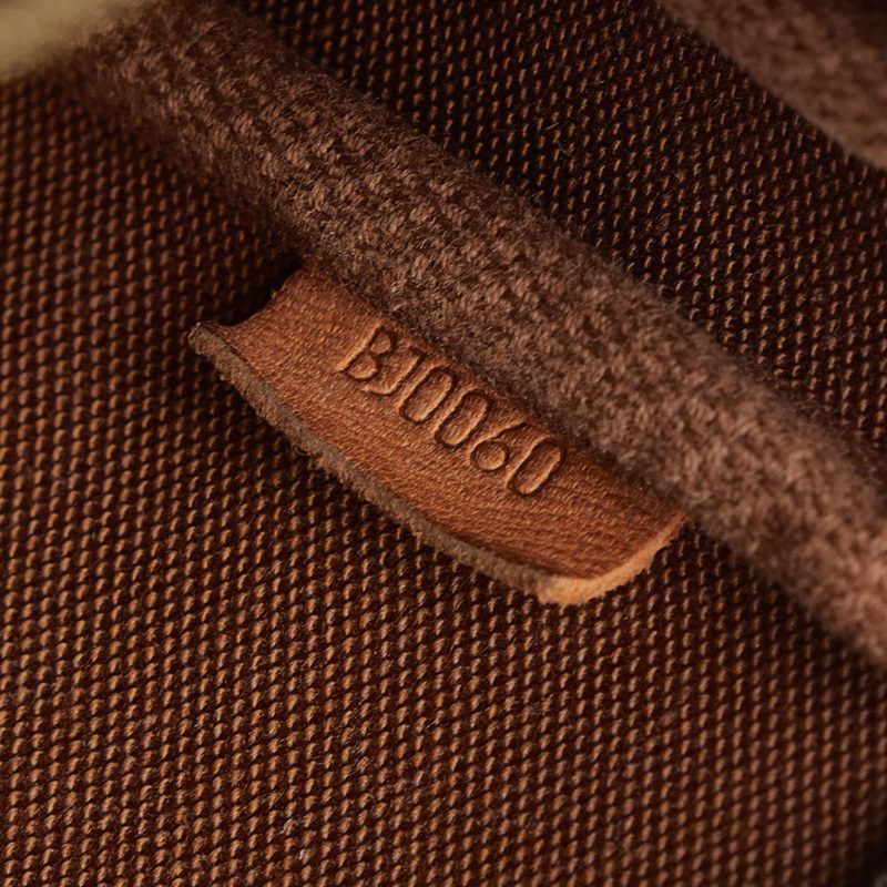 Louis Vuitton Monogram Pochette Accessoires (SHG-xwuIAK) - Image 7
