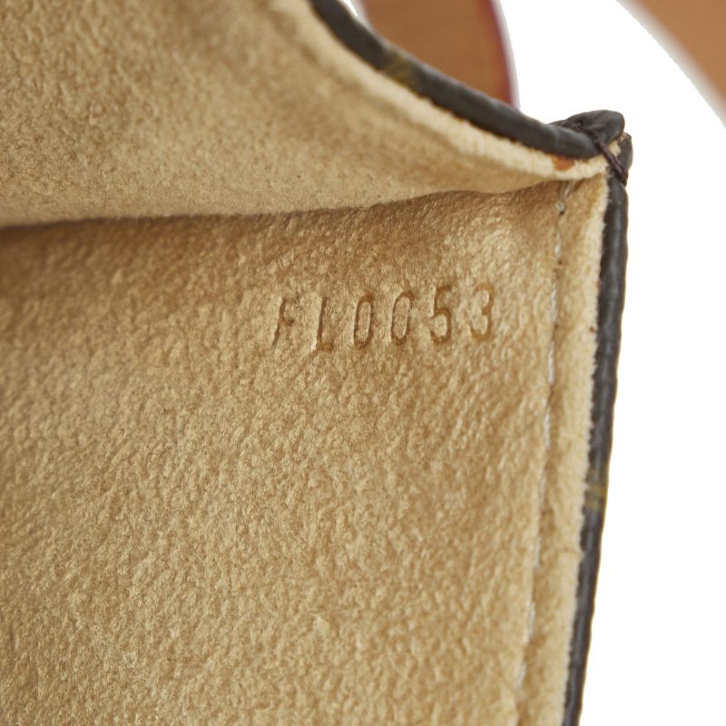 Louis Vuitton Monogram Pochette Florentine (SHG-LYVGcM) - Image 7