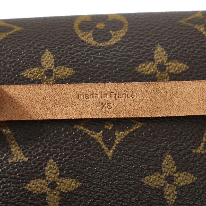 Louis Vuitton Monogram Pochette Florentine (SHG-LYVGcM) - Image 8