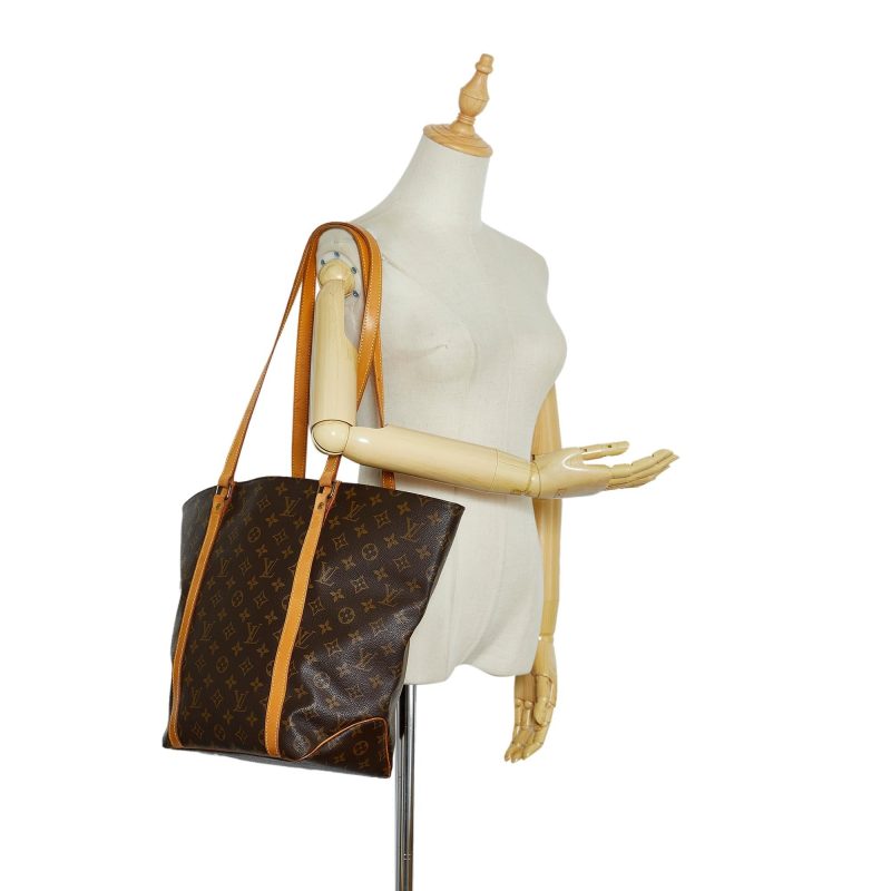 Louis Vuitton Monogram Sac Shopping (SHG-yo0IDY) - Image 4
