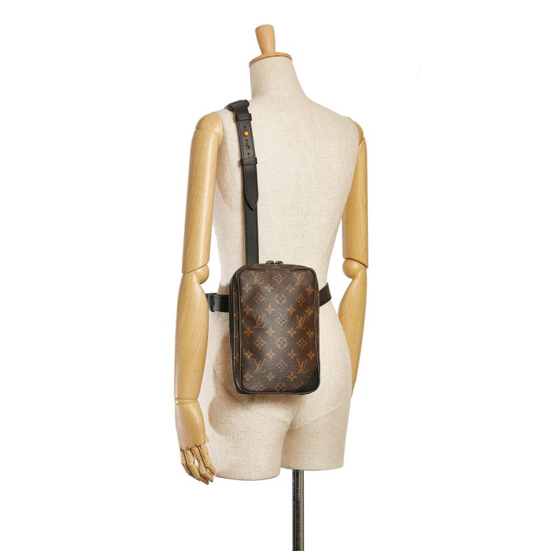 Louis Vuitton Monogram Solar Ray Utility Side Bag (SHG-37822) - Image 4