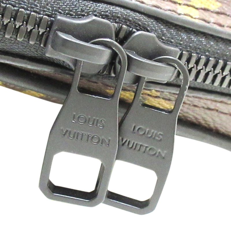 Louis Vuitton Monogram Solar Ray Utility Side Bag (SHG-eFJHbc) - Image 8