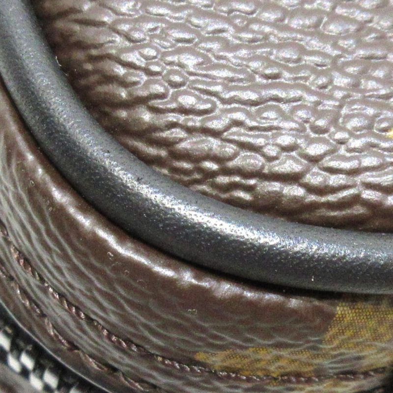 Louis Vuitton Monogram Solar Ray Utility Side Bag (SHG-eFJHbc) - Image 12