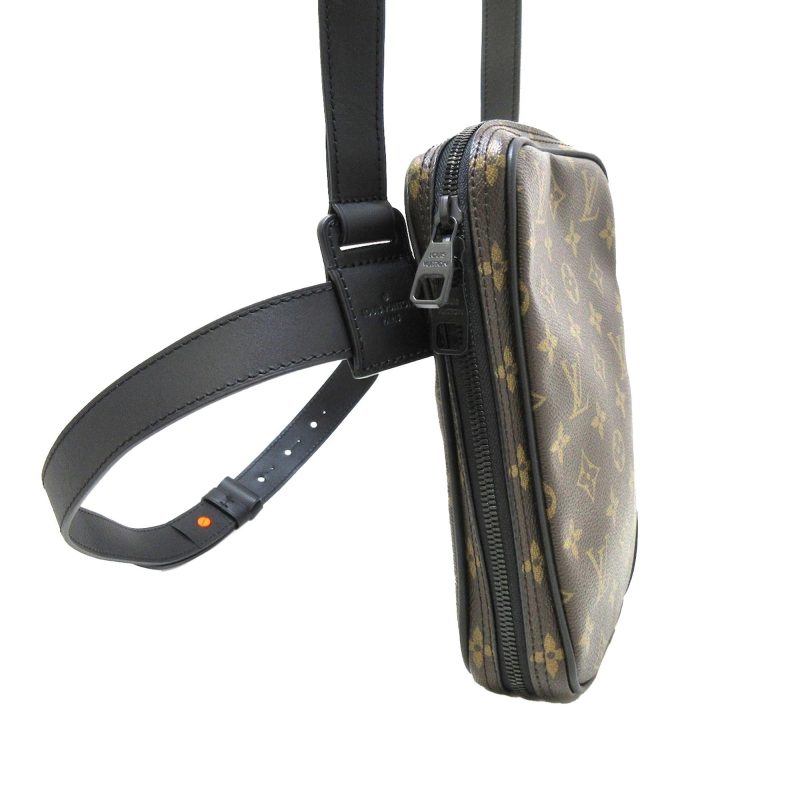 Louis Vuitton Monogram Solar Ray Utility Side Bag (SHG-eFJHbc)