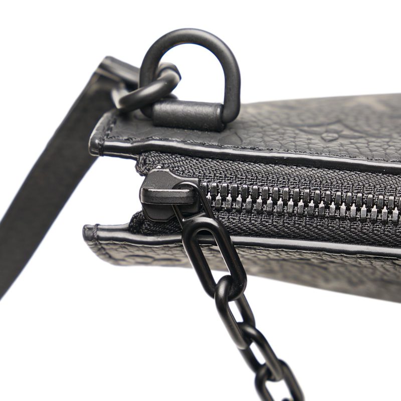 Louis Vuitton Monogram Taurillon Sac Plat (SHG-YouJrv) - Image 9