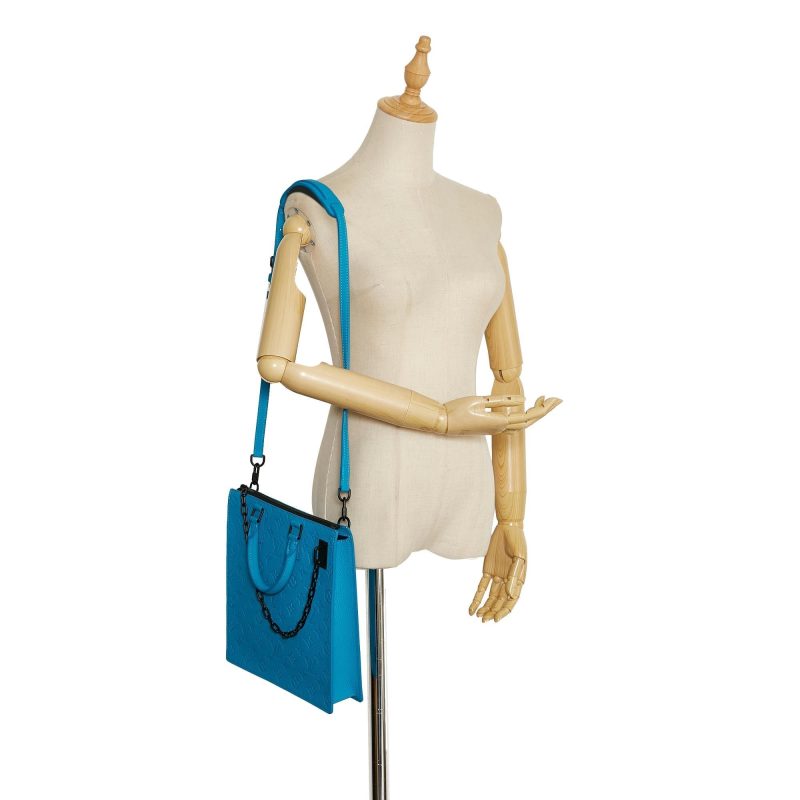 Louis Vuitton Monogram Taurillon Sac Plat (SHG-4v0Lhh) - Image 4