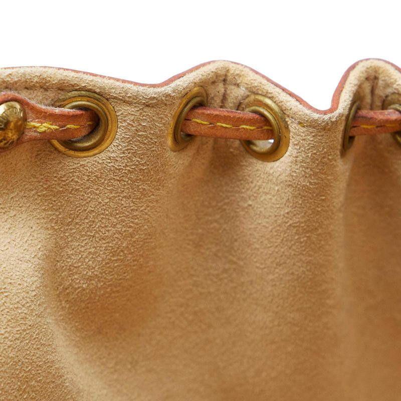 Louis Vuitton Monogram Theda PM (SHG-qScQBF) - Image 9